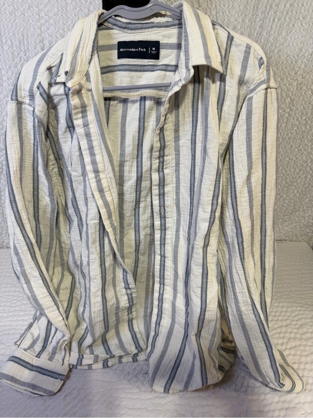 Abercrombie & Fitch Men's Cream and Blue Vertical Stripe Button-Down Shirt